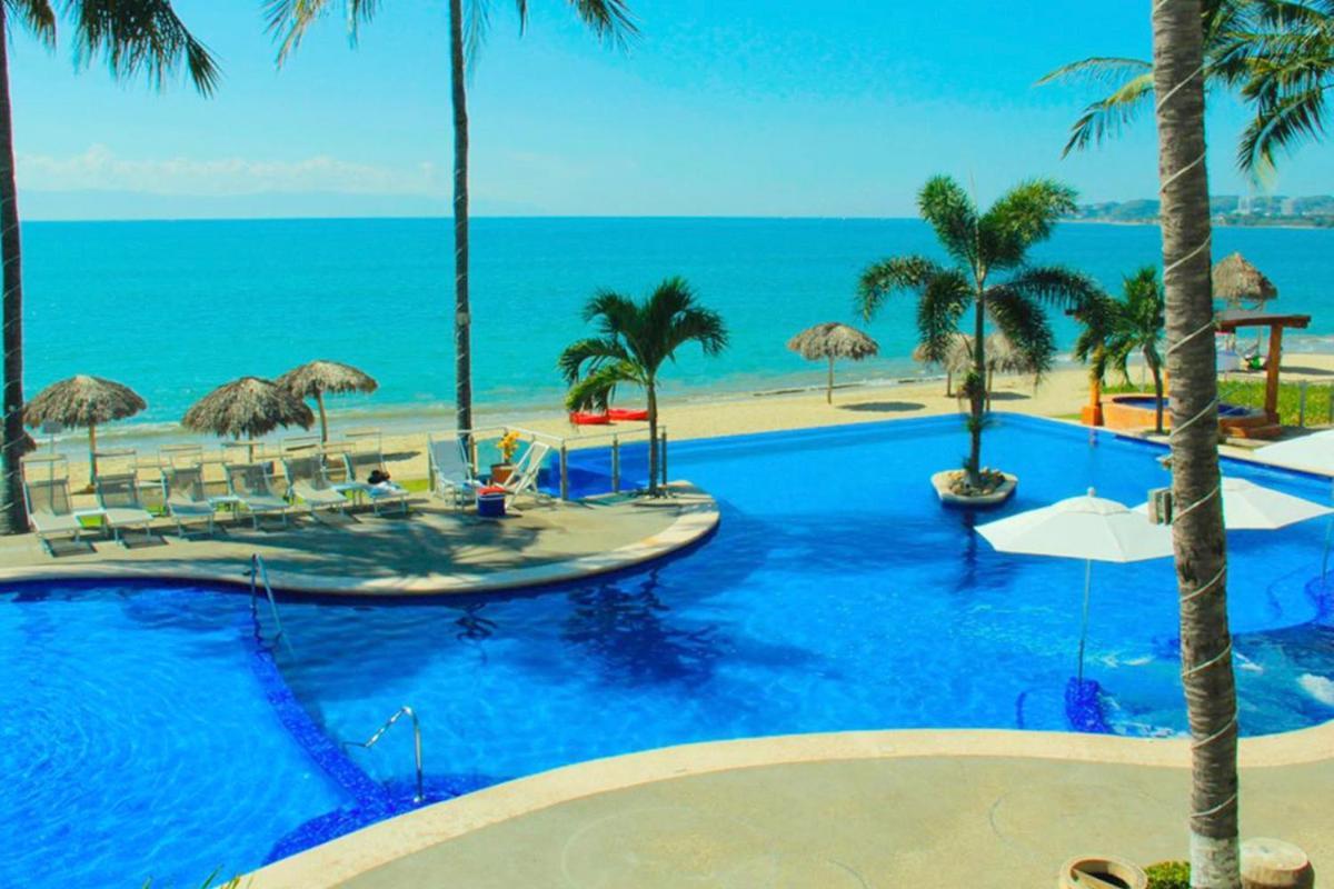 Los Picos Hotel & Suites Bucerías Екстериор снимка